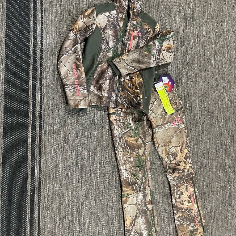 NWT Under Armor Pink Scent Control Hunting Set